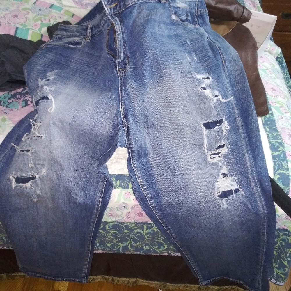 Woman's sz. 24 capri